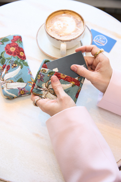 Кардхолдер «Lenel x VUA-LYA» "Цветы России" от Lenel - купить в интернет-магазине Ленель